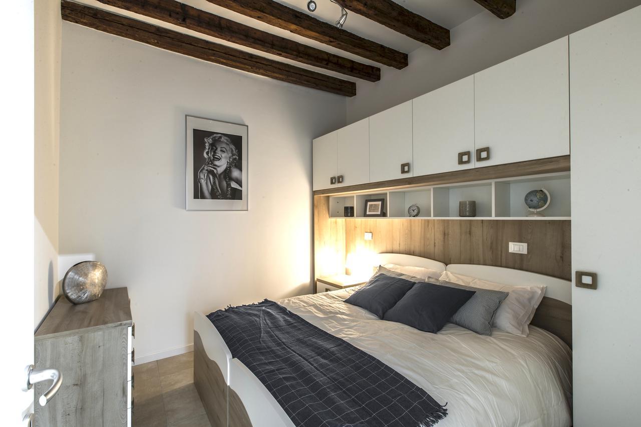 Ca Rezzonico Apartment R&R Venedig Eksteriør billede