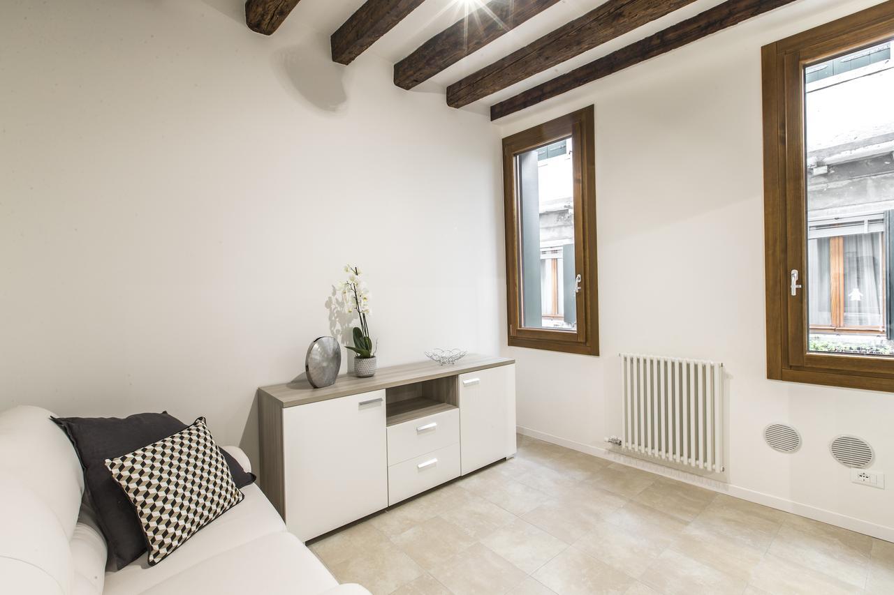 Ca Rezzonico Apartment R&R Venedig Eksteriør billede